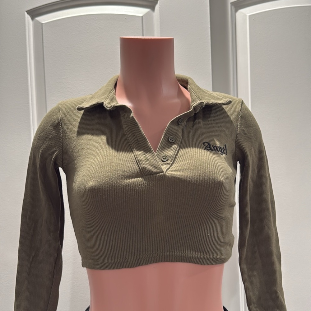 Edikted Long Sleeve Collared Ribbed Crop Top - Picture 2 of 8